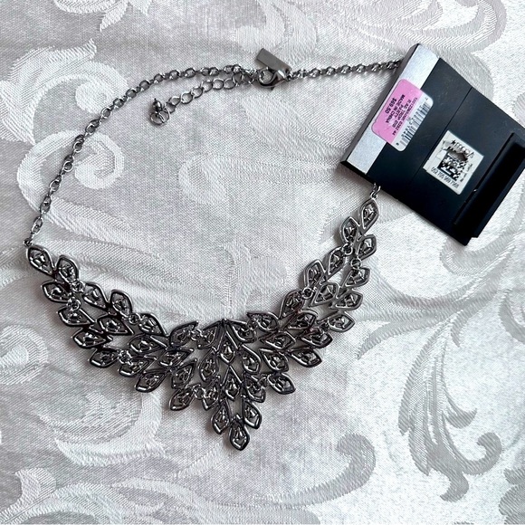 INC International Concepts Crystals Statement Necklace Pagent Wedding Event new - Picture 2 of 6